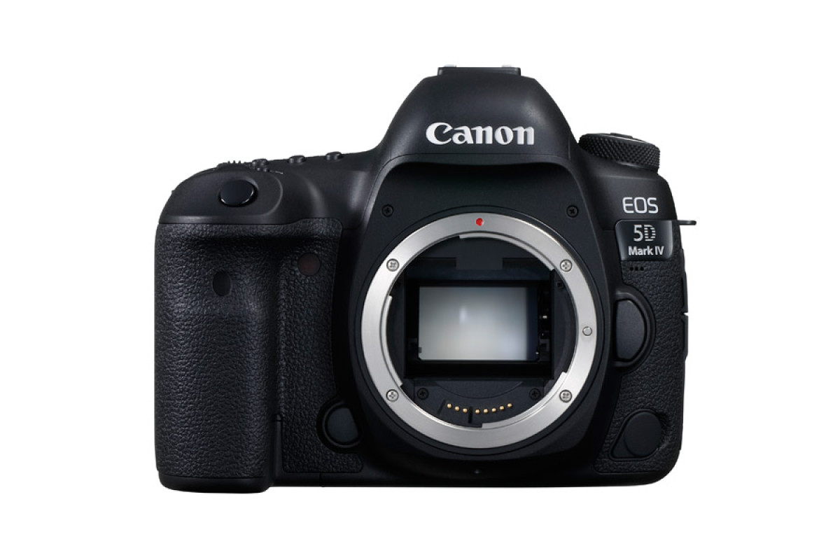 Зеркальный фотоаппарат Canon EOS 5D Mark IV Body