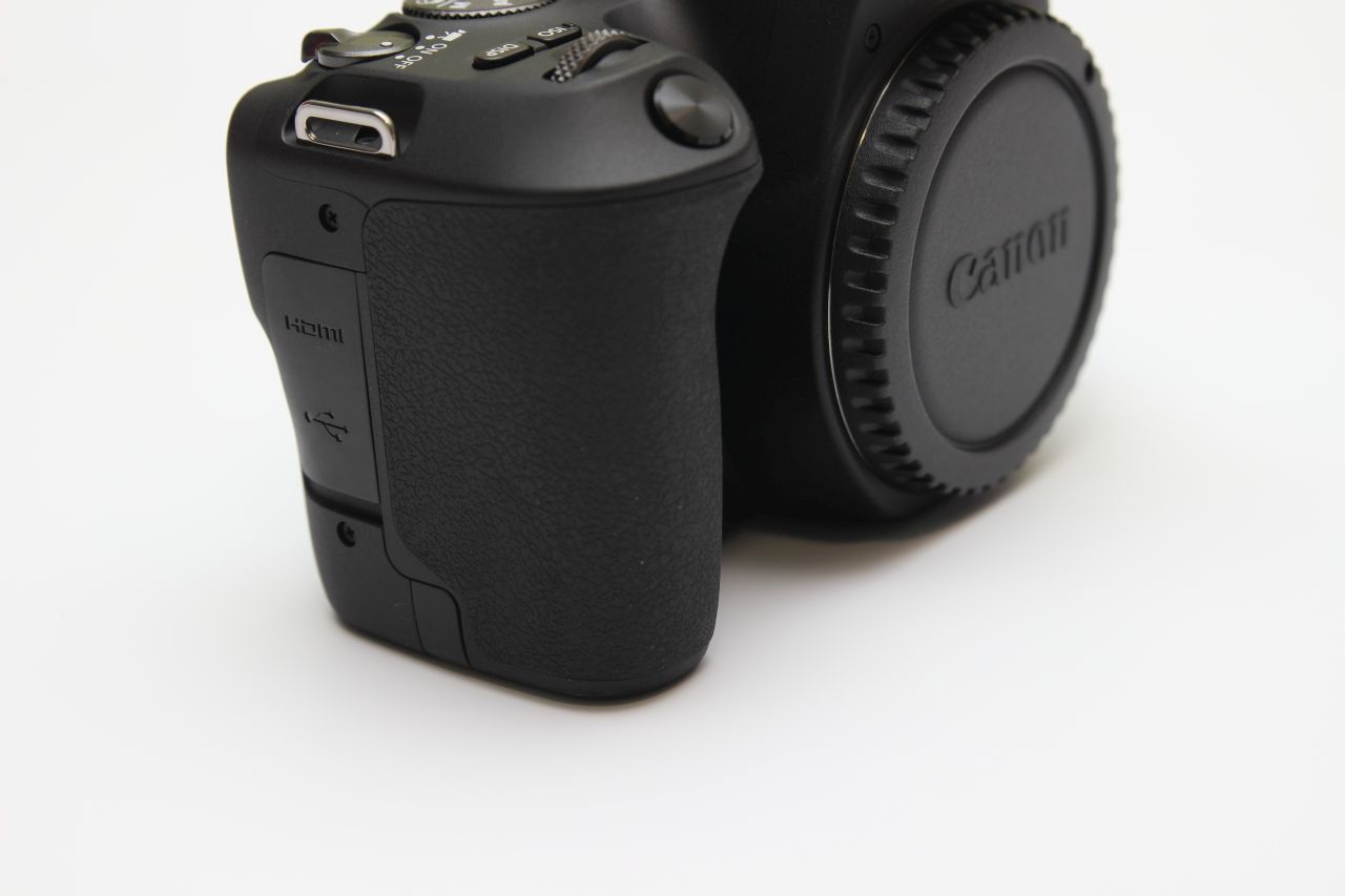 Обзор фотоаппарата Canon EOS 200D: хорош, но не идеален