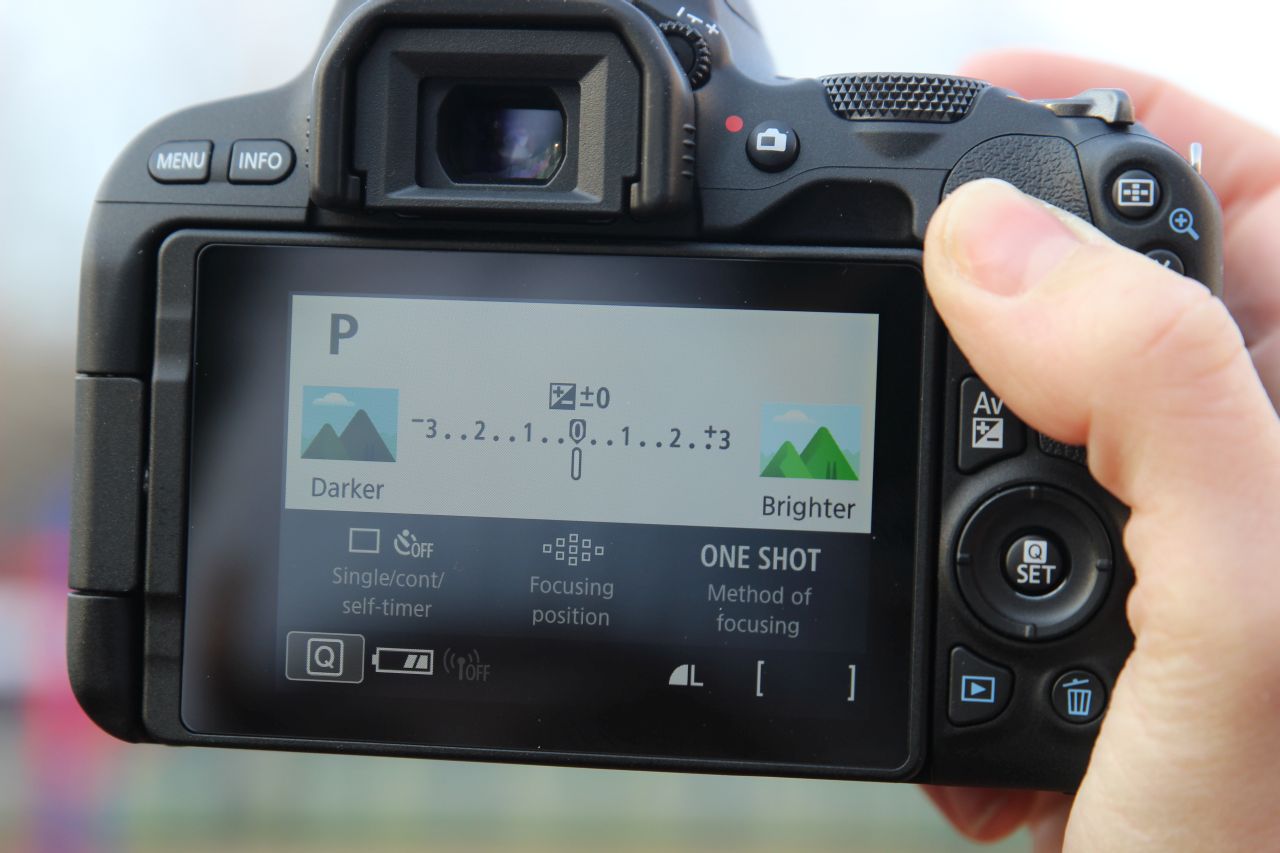 Обзор фотоаппарата Canon EOS 200D: хорош, но не идеален